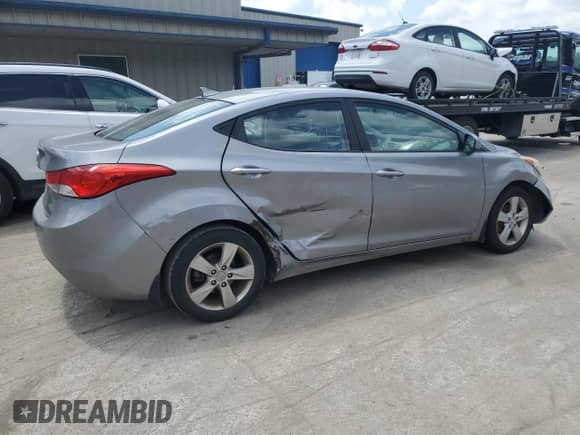 2013 Hyundai Elantra GLS с VIN KMHDH4AE3DU892072, выставлен на аукционе Copart как лот 66383195 с пробегом 138 581 миль миль и Списание • Salvage title. История ставок и продаж доступна на DreamBid. Изображение 3.