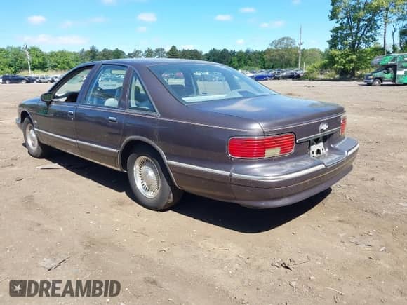 1993 Chevrolet Caprice с VIN 1G1BN53E9PR106587, выставлен на аукционе IAAI как лот 42310802 с пробегом 77 043 миль миль и . История ставок и продаж доступна на DreamBid. Изображение 3.