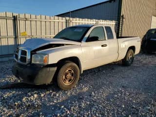 2005 Dodge Dakota ST with VIN 1D7HW22K25S119939, listed as a Copart auction lot 73020994 with 99,480 mi miles and Salvage title. Bid and sale history available at DreamBid. Image 1.