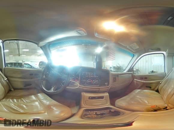 2002 Chevrolet Silverado 2500HD LT с VIN 1GCHK29192E224989, выставлен на аукционе Copart как лот 58627385 с пробегом 139 938 миль миль и Чистый • Clean title. История ставок и продаж доступна на DreamBid. Изображение 14.