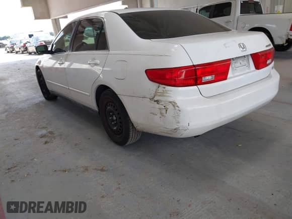 2005 Honda Accord LX with VIN 1HGCM66395A012561, listed as a IAAI auction lot 42322882 with 245,482 mi miles and . Bid and sale history available at DreamBid. Image 3.