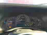 2003 GMC Sierra 1500 SLE с VIN 2GTEC19T431312783, выставлен на аукционе Copart как лот 82049465 с пробегом 332 382 миль миль и Списание • Salvage title. История ставок и продаж доступна на DreamBid. Изображение 9.