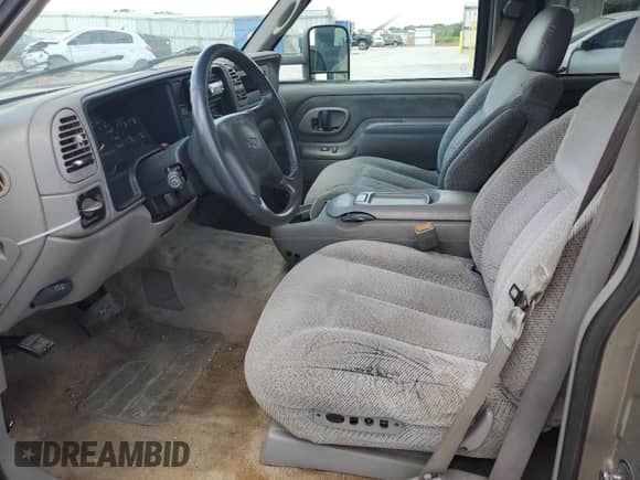 2000 Chevrolet Silverado 3500 с VIN 1GCHC33J3YF407092, выставлен на аукционе Copart как лот 63578205 с пробегом 233 873 миль миль и Чистый • Clean title. История ставок и продаж доступна на DreamBid. Изображение 7.