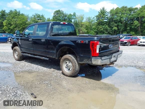 2018 Ford F-250 XL с VIN 1FT7W2B69JEB02492, выставлен на аукционе IAAI как лот 42847416 с пробегом 75 003 миль миль и . История ставок и продаж доступна на DreamBid. Изображение 3.