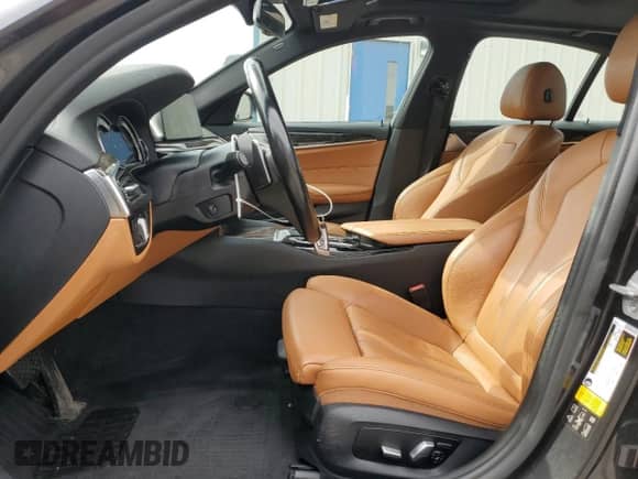 2018 BMW 5 Series 530i xDrive с VIN WBAJA7C52JG909431, выставлен на аукционе Copart как лот 84040155 с пробегом 122 274 миль миль и Списание • Salvage title. История ставок и продаж доступна на DreamBid. Изображение 7.