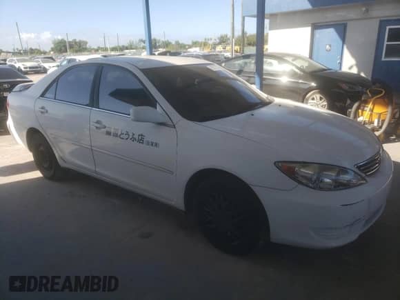 2005 Toyota Camry STD with VIN 4T1BE32K75U583432, listed as a Copart auction lot 82513205 with 193,161 mi miles and Clean title. Bid and sale history available at DreamBid. Image 4.