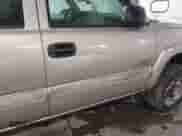 2004 Chevrolet Silverado 2500HD LS с VIN 1GCHK23174F168833, выставлен на аукционе IAAI как лот 41404504 с пробегом 182 815 миль миль и . История ставок и продаж доступна на DreamBid. Изображение 22.
