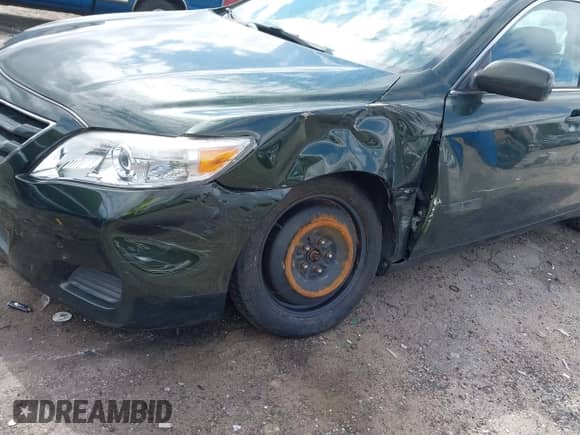 2010 Toyota Camry z VIN 4T1BF3EK9AU538432, wystawiony jako IAAI lot #43313393 z przebiegiem 208 220 mil mil oraz . Historia ofert i sprzedaży dostępna na DreamBid. Obrazek 6.