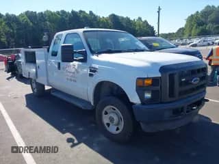 2010 Ford F-250 z VIN 1FDSX2B54AEA85627, wystawiony jako IAAI lot #43122379 z przebiegiem 231 636 mil mil oraz . Historia ofert i sprzedaży dostępna na DreamBid. Obrazek 1.