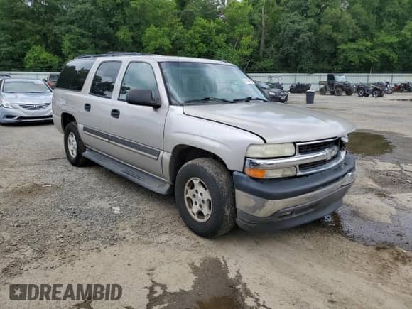 2005 Chevrolet Suburban LS с VIN 3GNEC16Z55G286463, выставлен на аукционе Copart как лот 61260555 с пробегом 255 049 миль миль и Списание • Salvage title. История ставок и продаж доступна на DreamBid. Изображение 4.
