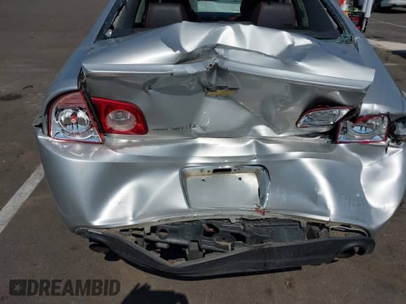 2012 Chevrolet Malibu LTZ z VIN 1G1ZG5E77CF182005, wystawiony jako IAAI lot #43173658 z przebiegiem 188 124 mil mil oraz . Historia ofert i sprzedaży dostępna na DreamBid. Obrazek 6.