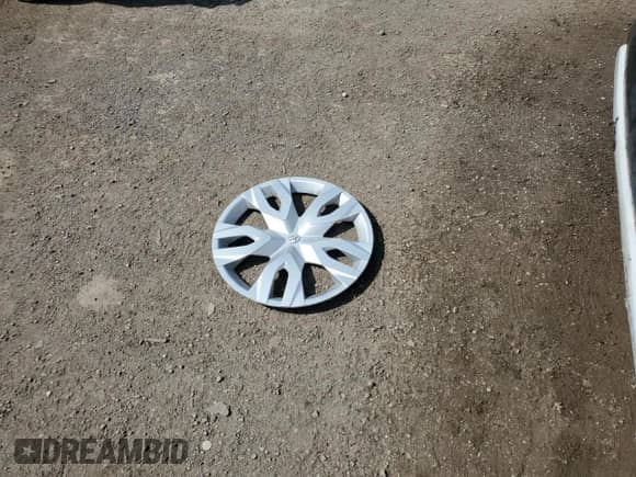 2024 Toyota Corolla Cross L с VIN 7MUAAABGXRV113987, выставлен на аукционе Copart как лот 68860935 с пробегом 8 876 миль миль и Списание • Salvage title. История ставок и продаж доступна на DreamBid. Изображение 13.