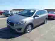 2018 Kia Sorento L with VIN 5XYPG4A38JG412074, listed as a IAAI auction lot 42595340 with 186,852 mi miles and . Bid and sale history available at DreamBid. Image 2.