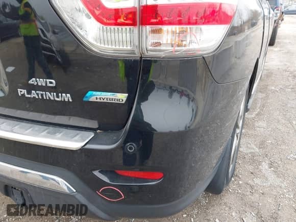 2014 Nissan Pathfinder Platinum Hybrid with VIN 5N1CR2MM5EC650035, listed as a IAAI auction lot 41935916 with 163,108 mi miles and . Bid and sale history available at DreamBid. Image 16.