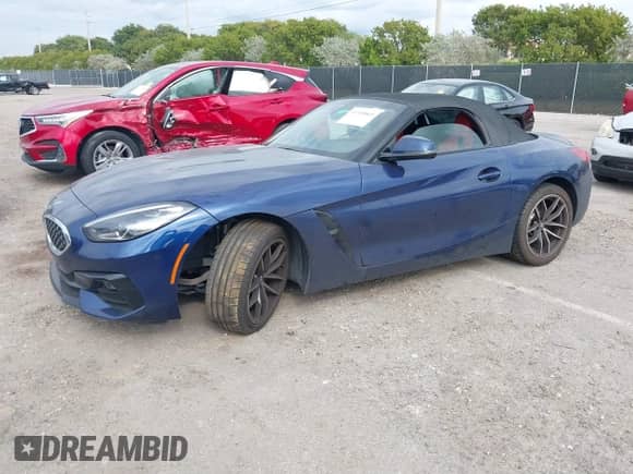 2021 BMW Z4 sDrive30i with VIN WBAHF3C05MWX11773, listed as a IAAI auction lot 41358869 with 16,373 mi miles and . Bid and sale history available at DreamBid. Image 17.