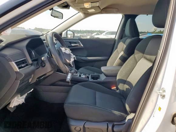 2024 Mitsubishi Outlander ES с VIN JA4J3UA8XRZ060622, выставлен на аукционе Copart как лот 68718865 с пробегом 7 164 миль миль и Чистый • Clean title. История ставок и продаж доступна на DreamBid. Изображение 10.