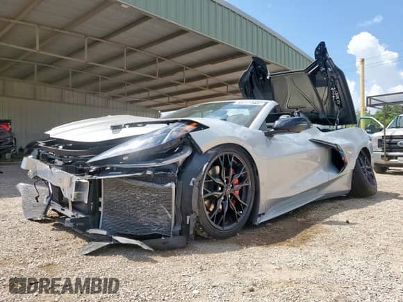 2024 Chevrolet Corvette 1LT z VIN 1G1YA3D40R5111879, wystawiony jako Copart lot #72099715 z przebiegiem 19 734 mil mil oraz Czysty tytuł • Clean title. Historia ofert i sprzedaży dostępna na DreamBid. Obrazek 1.