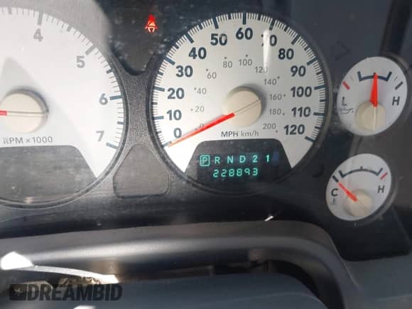 2007 Dodge 1500 SLT z VIN 1D7HU18257S252432, wystawiony jako IAAI lot #43320784 z przebiegiem 228 893 mil mil oraz . Historia ofert i sprzedaży dostępna na DreamBid. Obrazek 7.