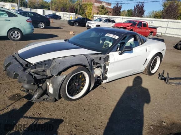 2008 Chevrolet Corvette с VIN 1G1YY26W285131831, выставлен на аукционе Copart как лот 86121135 с пробегом 60 347 миль миль и Списание • Salvage title. История ставок и продаж доступна на DreamBid. Изображение 1.
