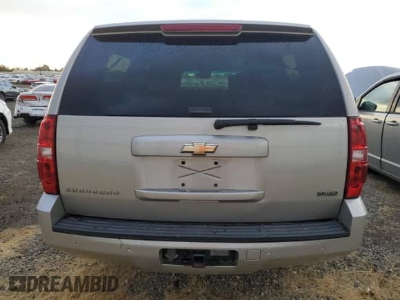2008 Chevrolet Suburban 3LT with VIN 3GNFK16368G129435, listed as a Copart auction lot 82000235 with 160,579 mi miles and Clean title. Bid and sale history available at DreamBid. Image 6.