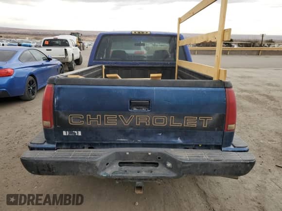 1998 Chevrolet Silverado 1500 z VIN 1GCEC19W5WE219400, wystawiony jako Copart lot #44355965 z przebiegiem Nie podano mil oraz Szkoda całkowita • Salvage title. Historia ofert i sprzedaży dostępna na DreamBid. Obrazek 6.