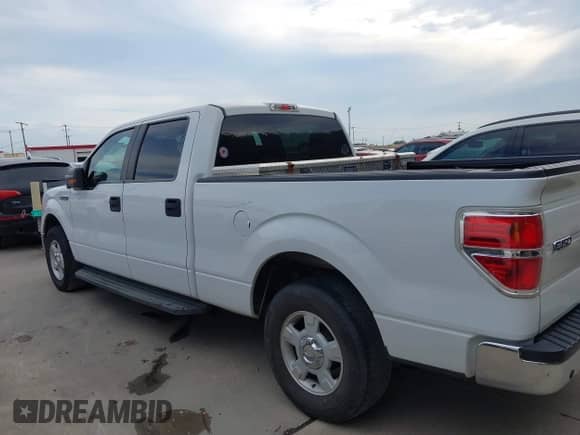 2010 Ford F-150 XL с VIN 1FTEW1C88AKC00108, выставлен на аукционе IAAI как лот 43476966 с пробегом 188 481 миль миль и . История ставок и продаж доступна на DreamBid. Изображение 14.