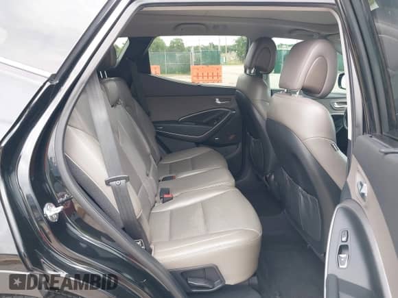 2013 Hyundai Santa Fe Sport с VIN 5XYZWDLA1DG049001, выставлен на аукционе IAAI как лот 42435777 с пробегом 128 863 миль миль и . История ставок и продаж доступна на DreamBid. Изображение 8.