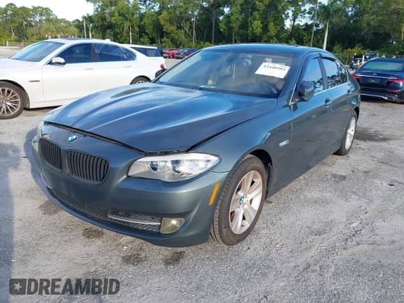 2011 BMW 5 Series 528i z VIN WBAFR1C58BC743047, wystawiony jako IAAI lot #43440203 z przebiegiem 112 392 mil mil oraz . Historia ofert i sprzedaży dostępna na DreamBid. Obrazek 18.