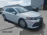 2023 Toyota Camry LE z VIN 4T1C11AK1PU184167, wystawiony jako Copart lot #63689135 z przebiegiem 42 134 mil mil oraz Szkoda całkowita • Salvage title. Historia ofert i sprzedaży dostępna na DreamBid. Obrazek 4.