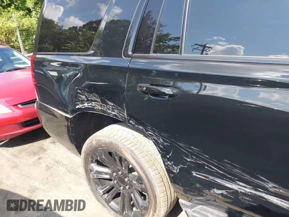 2019 Chevrolet Tahoe LT с VIN 1GNSKBKC3KR220342, выставлен на аукционе IAAI как лот 42822685 с пробегом 77 599 миль миль и . История ставок и продаж доступна на DreamBid. Изображение 19.