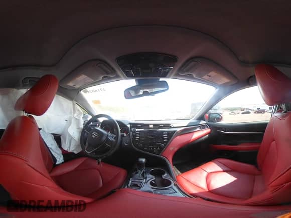 2019 Toyota Camry XSE с VIN 4T1B61HK0KU270596, выставлен на аукционе IAAI как лот 43160211 с пробегом 33 971 миль миль и . История ставок и продаж доступна на DreamBid. Изображение 18.