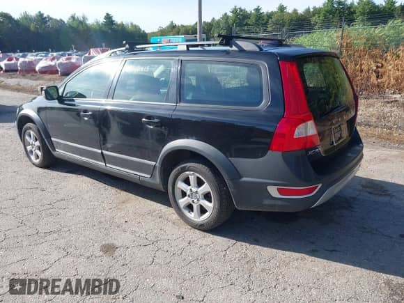 2008 Volvo XC70 with VIN YV4BZ982X81031090, listed as a IAAI auction lot 43140418 with 227,876 mi miles and . Bid and sale history available at DreamBid. Image 3.