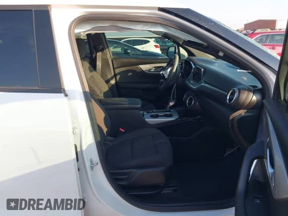 2022 Chevrolet Blazer LT with VIN 3GNKBCR41NS174581, listed as a IAAI auction lot 43118083 with 33,740 mi miles and . Bid and sale history available at DreamBid. Image 5.