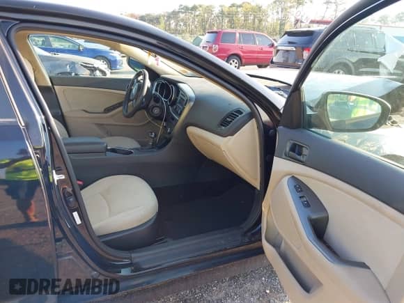 2015 Kia Optima LX with VIN 5XXGM4A7XFG463907, listed as a IAAI auction lot 43085364 with 122,090 mi miles and . Bid and sale history available at DreamBid. Image 5.