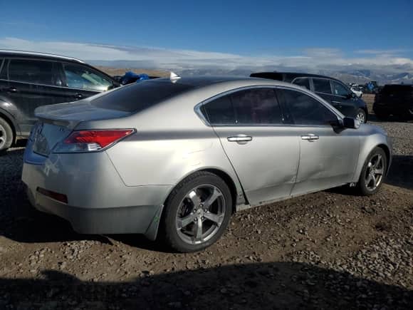 2010 Acura TL Technology с VIN 19UUA9F52AA004585, выставлен на аукционе Copart как лот 84956934 с пробегом Не указан миль и Списание • Salvage title. История ставок и продаж доступна на DreamBid. Изображение 3.