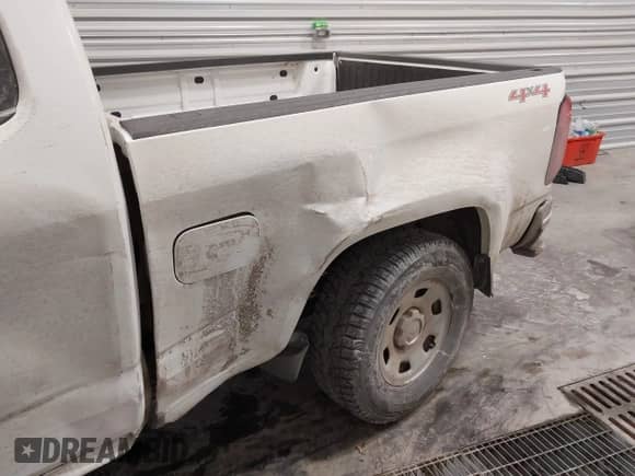 2018 Chevrolet Colorado 4WD Work Truck с VIN 1GCHTBEA5J1108715, выставлен на аукционе IAAI как лот 41407975 с пробегом 96 483 миль миль и . История ставок и продаж доступна на DreamBid. Изображение 6.