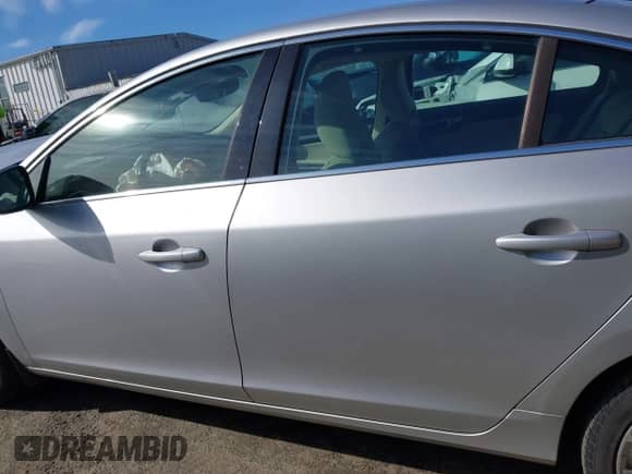 2018 Volvo S60 Inscription с VIN LYV402HK1JB177583, выставлен на аукционе IAAI как лот 41581460 с пробегом 78 995 миль миль и . История ставок и продаж доступна на DreamBid. Изображение 14.