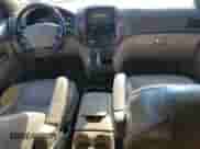 2004 Toyota Sienna XLE z VIN 5TDBA22C24S010816, wystawiony jako Copart lot #71118574 z przebiegiem 252 199 mil mil oraz Czysty tytuł • Clean title. Historia ofert i sprzedaży dostępna na DreamBid. Obrazek 8.