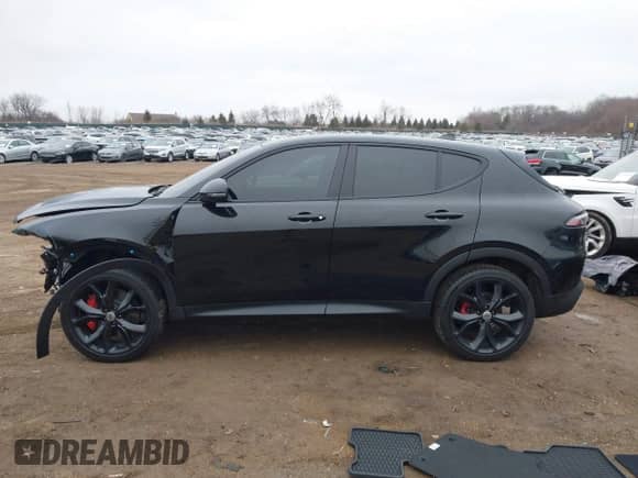 2024 Dodge Hornet GT z VIN ZACNDFAN8R3A11298, wystawiony jako IAAI lot #41476408 z przebiegiem 10 483 mil mil oraz . Historia ofert i sprzedaży dostępna na DreamBid. Obrazek 14.