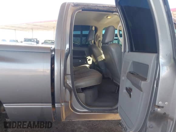 2008 Dodge 1500 SLT with VIN 1D7HU18218S608540, listed as a IAAI auction lot 43379900 with 189,402 mi miles and . Bid and sale history available at DreamBid. Image 8.
