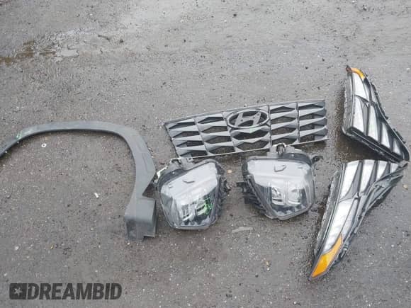 2024 Hyundai Tucson SEL with VIN 5NMJFCDE8RH372970, listed as a IAAI auction lot 43037496 with 32,958 mi miles and . Bid and sale history available at DreamBid. Image 12.