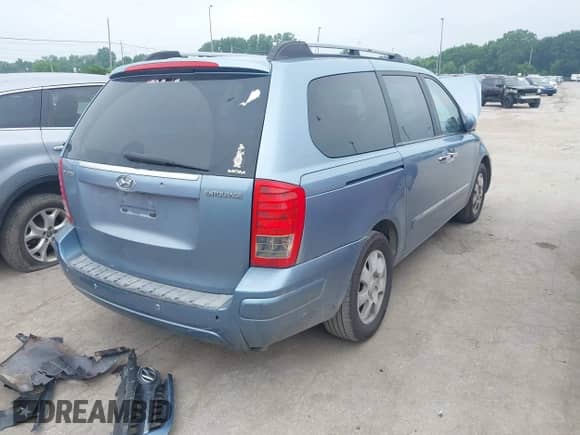 2007 Hyundai Entourage GLS with VIN KNDMC233676013319, listed as a IAAI auction lot 42663094 with 209,578 mi miles and . Bid and sale history available at DreamBid. Image 4.