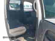2004 Dodge 1500 SLT z VIN 1D7HA18N24J140532, wystawiony jako IAAI lot #42900765 z przebiegiem 191 732 mil mil oraz . Historia ofert i sprzedaży dostępna na DreamBid. Obrazek 8.