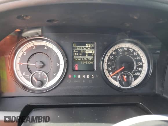 2018 Ram 1500 Express z VIN 1C6RR7FG6JS281891, wystawiony jako Copart lot #81005175 z przebiegiem 114 633 mil mil oraz Czysty tytuł • Clean title. Historia ofert i sprzedaży dostępna na DreamBid. Obrazek 9.