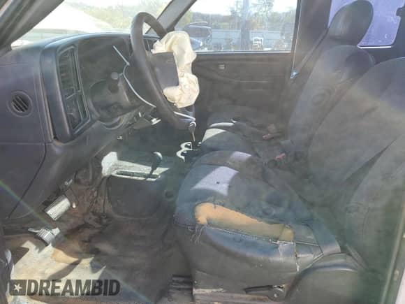 2004 Chevrolet Silverado 3500 с VIN 1GCHK39UX4E244378, выставлен на аукционе Copart как лот 72376543 с пробегом 240 270 миль миль и Списание • Salvage title. История ставок и продаж доступна на DreamBid. Изображение 7.