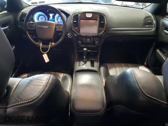 2014 Chrysler 300 S with VIN 2C3CCAGT3EH340650, listed as a Copart auction lot 60697755 with 105,178 mi miles and Salvage title. Bid and sale history available at DreamBid. Image 8.