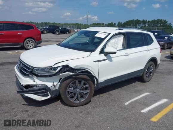 2024 Volkswagen Tiguan SE с VIN 3VV2B7AX5RM032493, выставлен на аукционе IAAI как лот 42603503 с пробегом 42 272 миль миль и . История ставок и продаж доступна на DreamBid. Изображение 2.