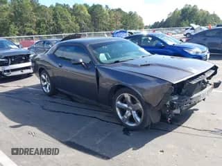 2013 Dodge Challenger SXT с VIN 2C3CDYAG0DH684162, выставлен на аукционе IAAI как лот 43399757 с пробегом 113 941 миль миль и . История ставок и продаж доступна на DreamBid. Изображение 1.