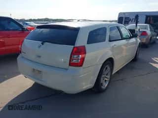 2005 Dodge Magnum RT with VIN 2D4GV58205H541963, listed as a IAAI auction lot 43318789 with Not provided miles and . Bid and sale history available at DreamBid. Image 4.