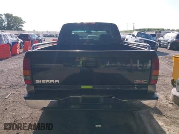 2002 GMC Sierra 1500 SLE z VIN 2GTEK19T921324722, wystawiony jako IAAI lot #42809457 z przebiegiem 280 445 mil mil oraz . Historia ofert i sprzedaży dostępna na DreamBid. Obrazek 16.